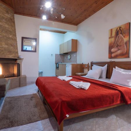 Guesthouse Adonis Loutraki  Bagian luar foto