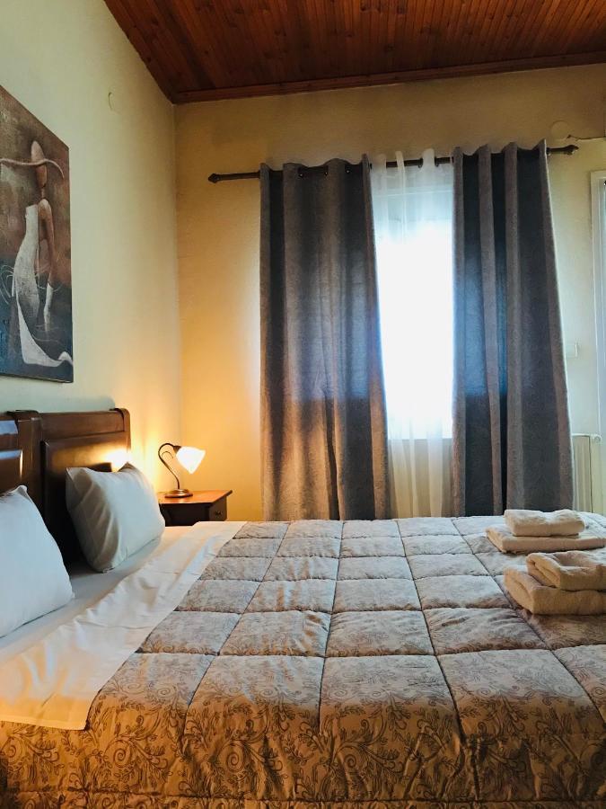 Guesthouse Adonis Loutraki  Bagian luar foto