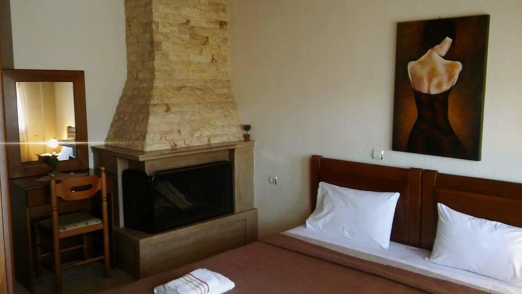 Guesthouse Adonis Loutraki  Bagian luar foto