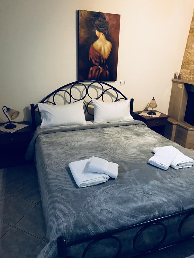Guesthouse Adonis Loutraki  Bagian luar foto