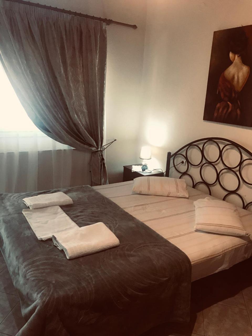 Guesthouse Adonis Loutraki  Bagian luar foto